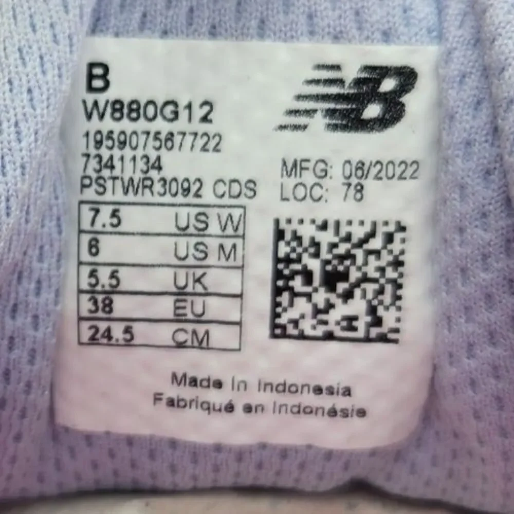 New Balance Fresh Foam 880v12 Running Shoes Womens Sz 7.5 B Purple Pink W880G12